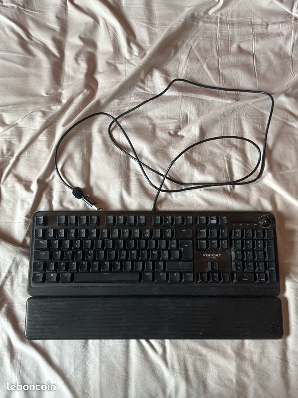 Clavier Roccat pyro (image 1)