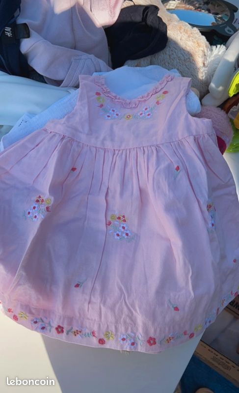 Vêtements et chaussures enfants lot (image 2)