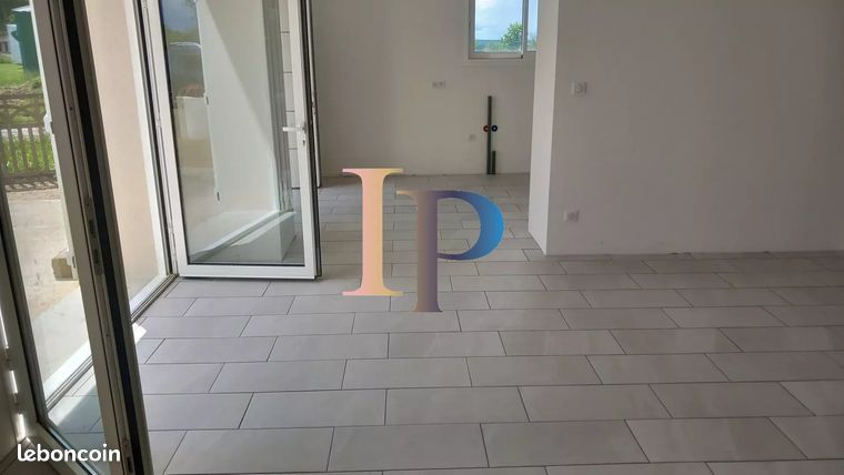 https://img.leboncoin.fr/api/v1/lbcpb1/images/0a/c7/d3/0ac7d3653686aa6e9ff317856af3621ad5109cad.jpg?rule=ad-image