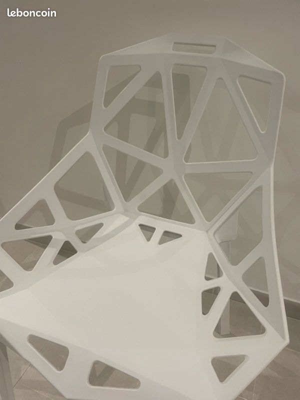 Chaise design blanche (image 2)
