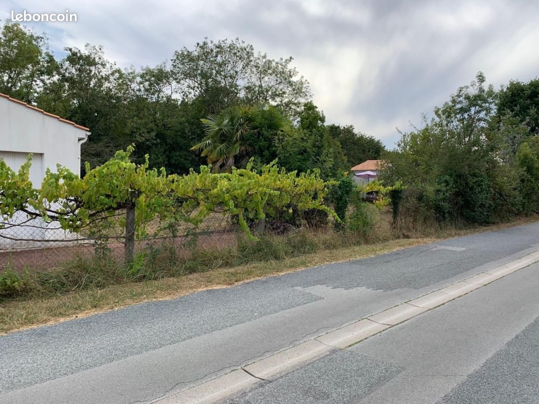 Terrain 400 m² Le Chateau D Oleron · à Le Château-d'Oléron · 80 000 €