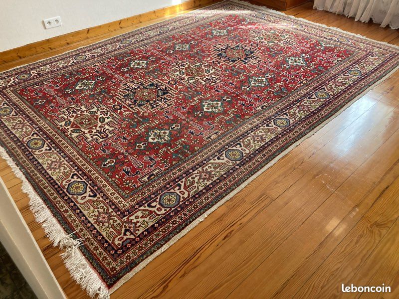 Grand tapis ancien (image 1)