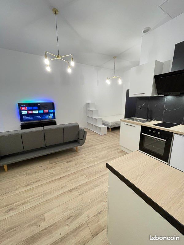 Appartement 1 pièce 28 m² · à Nîmes · 28 m² · 560 €