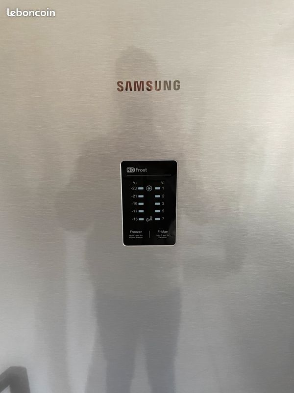 Réfrigérateur et congélateur bas Samsung (image 3)