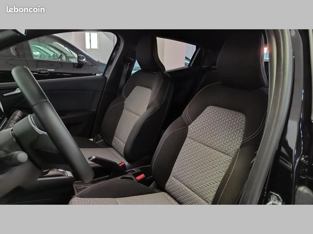 Renault Clio V E-Tech 140 - 21N Limited (image 13)