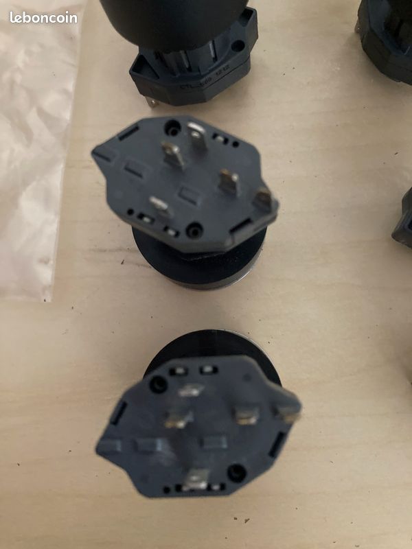 Pieces de rechange bkg 12 boutons ,4 boutte de portes , 30 lampes a led pour bouton bkg (image 5)