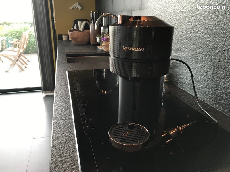 Cafetière Nespresso (image 1)