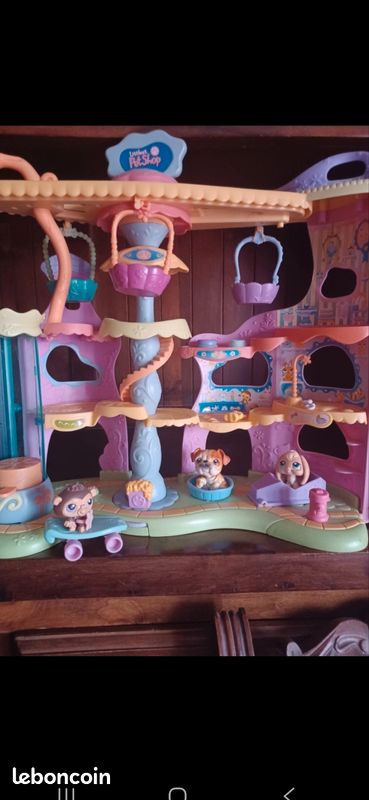 Maison Deluxe Littlest Pet Shop - Set Avec 4 Animaux, 20 Accessoires, 4 Cartes Collector - Génération 7 - Dès 4 Ans
