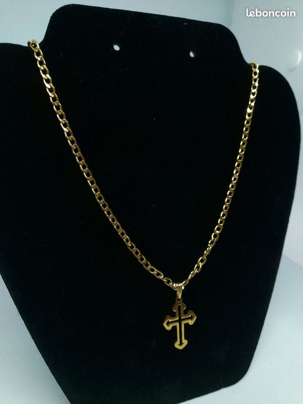 Collier croix doré acier inoxydable (image 1)