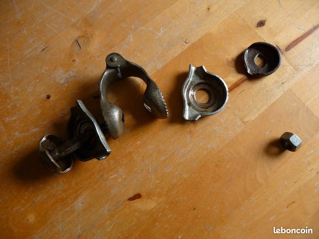 SUPPORT DÉRAILLEUR VÉLO ancien Le CYCLO derailleur clamp old bike EUR