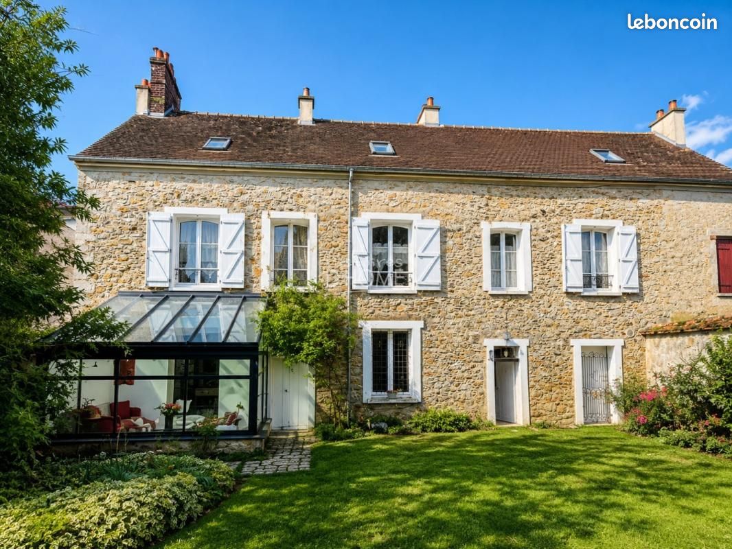 Maison 6 pièces 250 m² · à Rozay-en-Brie · 250 m² · 425 000 €