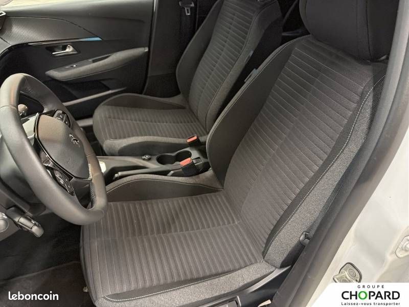 Peugeot 208 PureTech 100 S&S BVM6 Style (image 12)