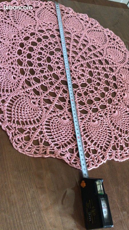 Napperon rond 20 cm diamètre Bernina vert 100% polyester
