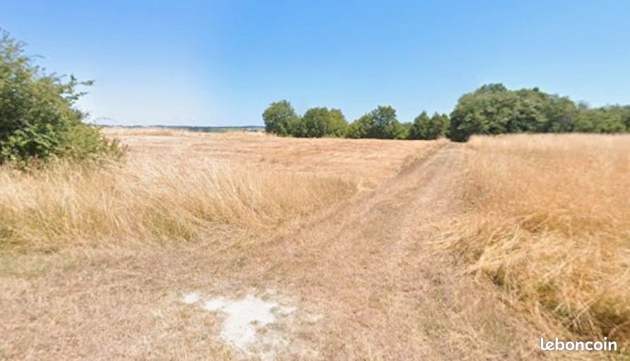 Terrain 800 m² · à Laruscade · 60 000 €