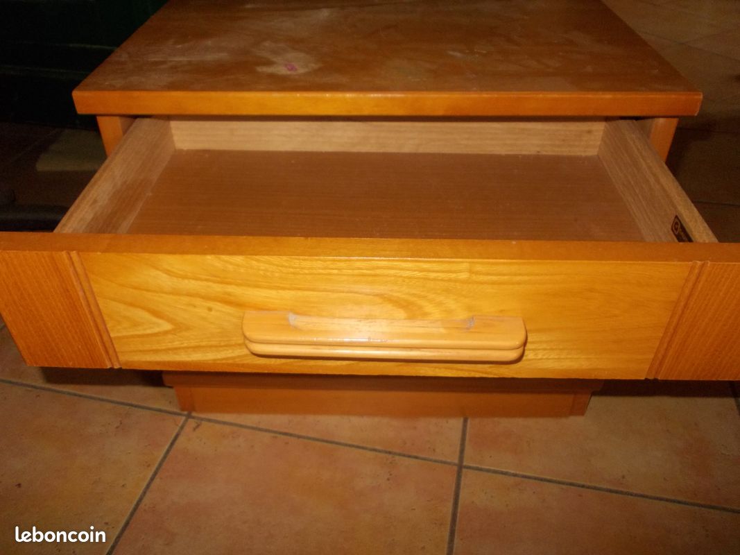 Table de nuit (image 2)