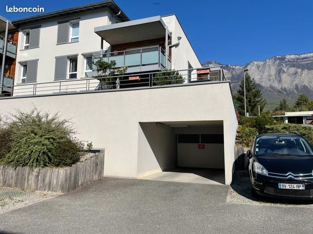 Location garage de 14 m2 en sous sol - Résidence Villa Natura - 50 allée des Dauphins - 38330 Saint Ismier