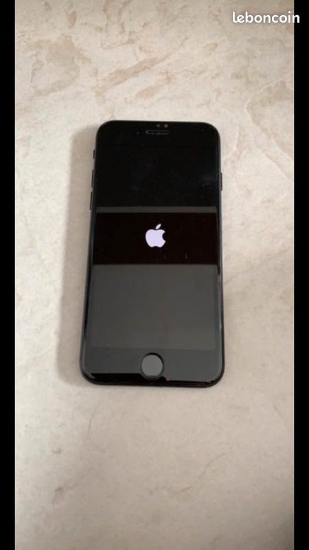 IPhone 7 32gb noir (image 1)