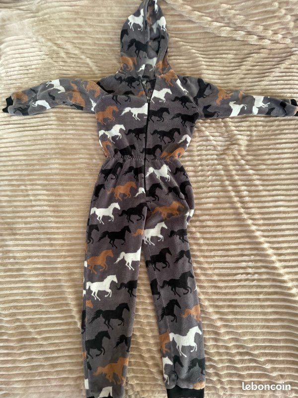 Pyjama une pièce enfant (image 3)