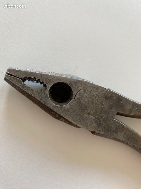 Pince ancienne (image 3)