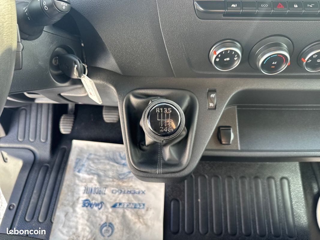 Renault master fgn trac f3500 l2h2 blue dci 135 confort (image 14)