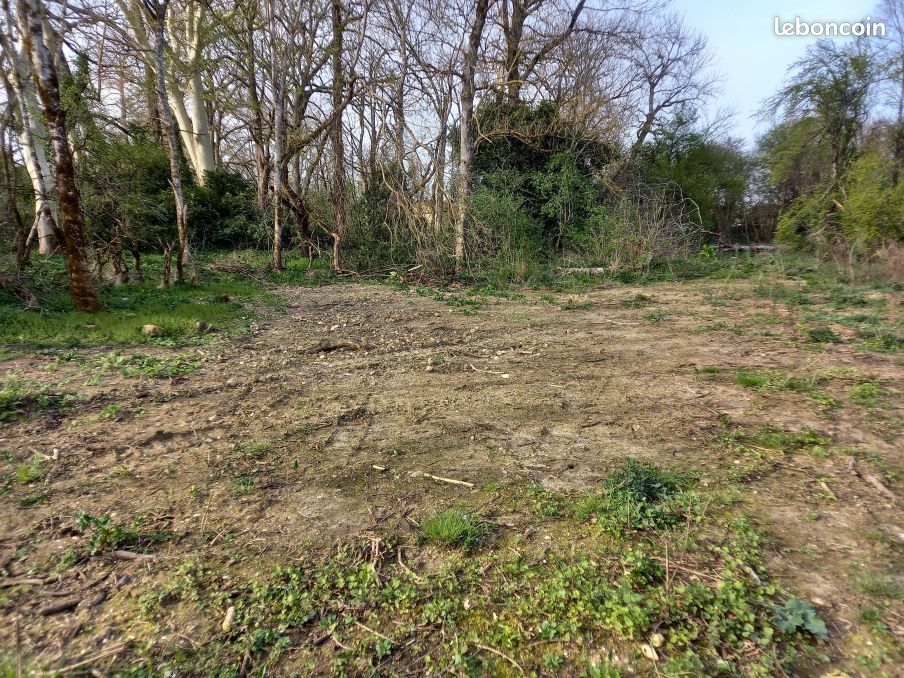 Terrain 677 m² · à Saïx · 677 m² · 52 000 €