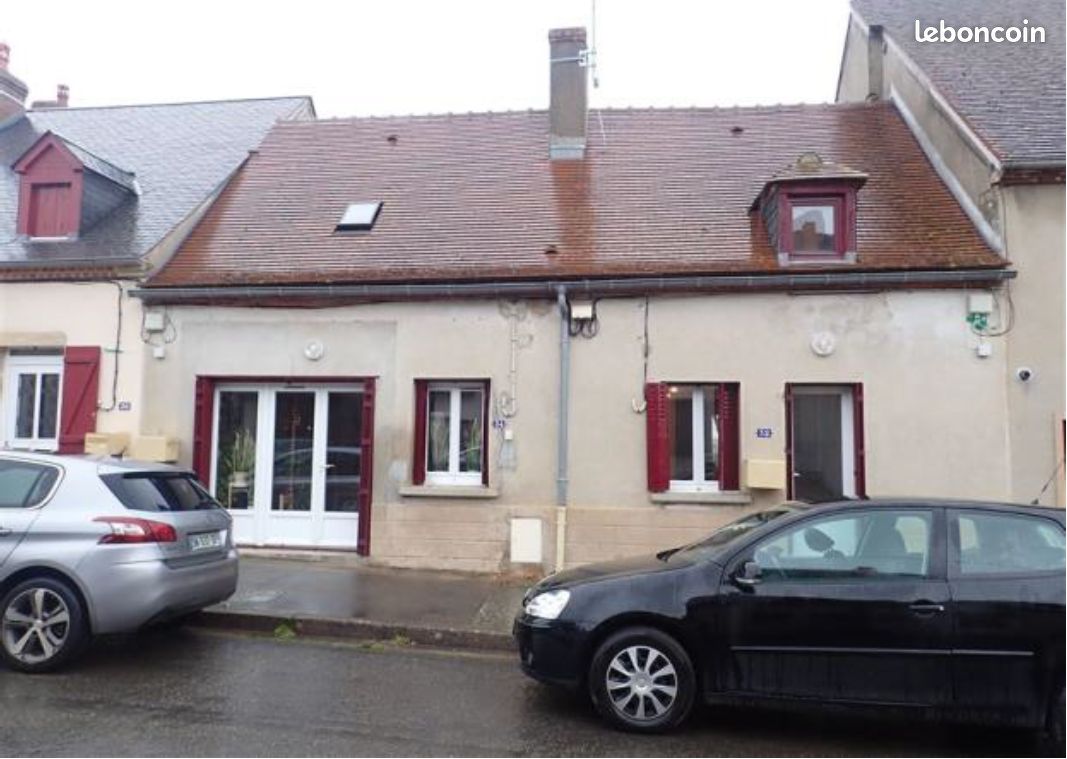 Maison 4 pièces 95 m² · à Bourbon-l'Archambault · 95 m² · 160 000 €