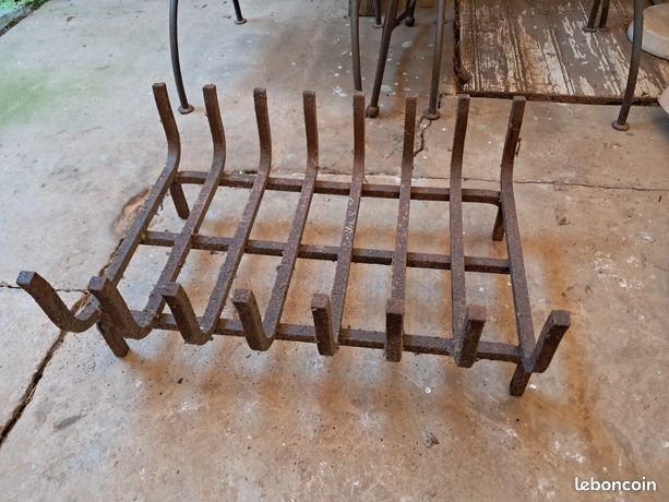 Ancien Porte-bûches En Laiton Massif - Pieds Griffes Et Anse Mobile - 15x21,5"