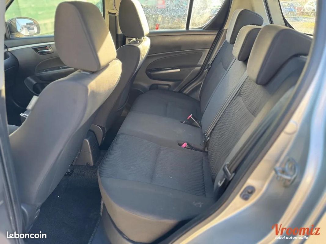 Suzuki Swift 1.3 DDIS 75 GLX (image 7)