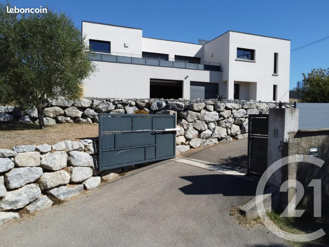 Maison 7 pièces 181 m² · à Saint-Cyr · 181 m² · 510 000 €