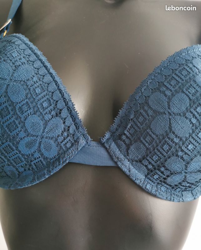 Soutien gorge corbeille paddé bleu nuit en dentelle Monoprix 95C (image 4)