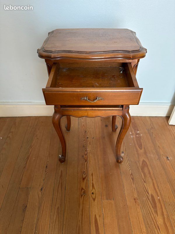 Table de chevet année 60 (image 2)