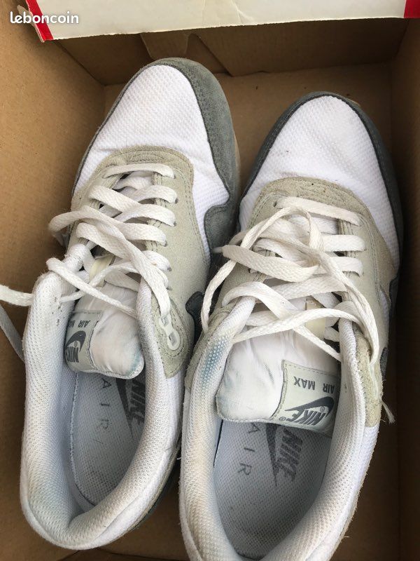 Chaussure femme basquettes taille 39 Chaussures