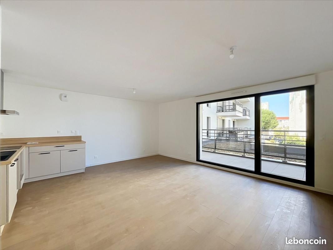 Appartement 3 pièces 64 m² · à Clermont-Ferrand · 64 m² · 863 €