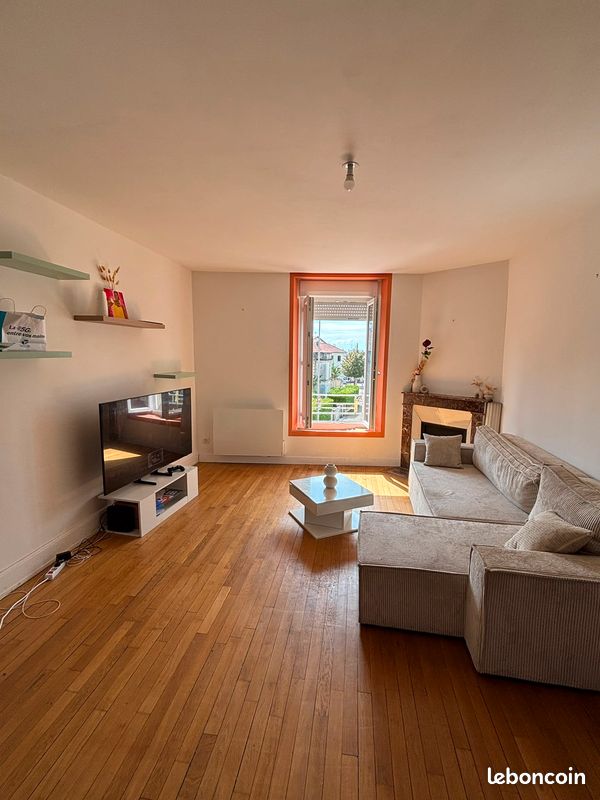 Appartement 4 pièces 90 m² · à Chaumont · 90 m² · 650 €