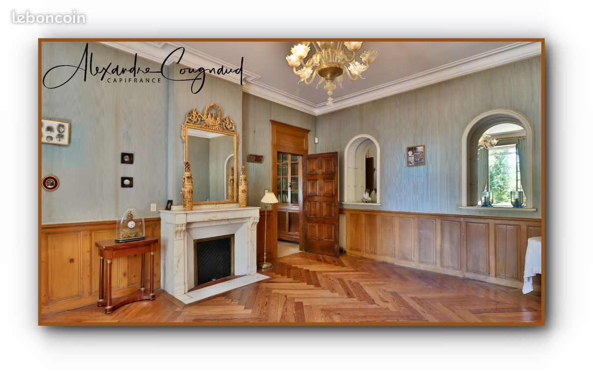 Maison 16 pièces 500 m² · à Roquecourbe · 500 m² · 490 000 €