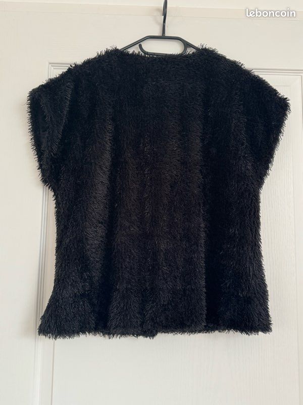 Gilet noir taille 3 RIU Paris en très bon état (image 2)