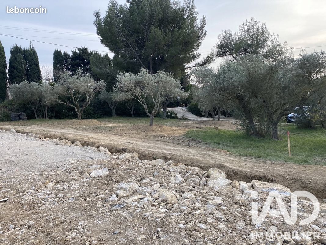 Terrain 533 m² · à Arles · 533 m² · 175 000 €