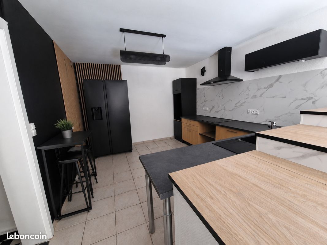 Appartement 5 pièces 123 m² · à Héricourt · 123 m² · 123 000 €