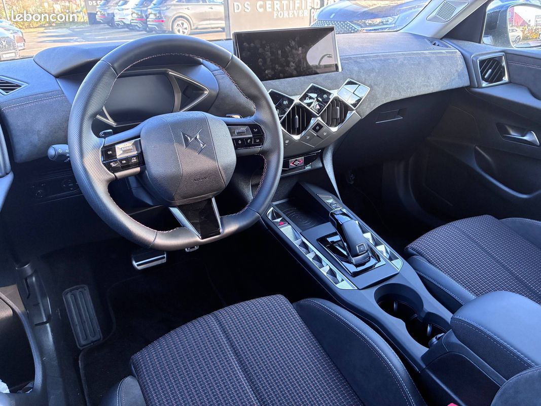 DS DS 3 PureTech 130 EAT8 Performance Line (image 8)