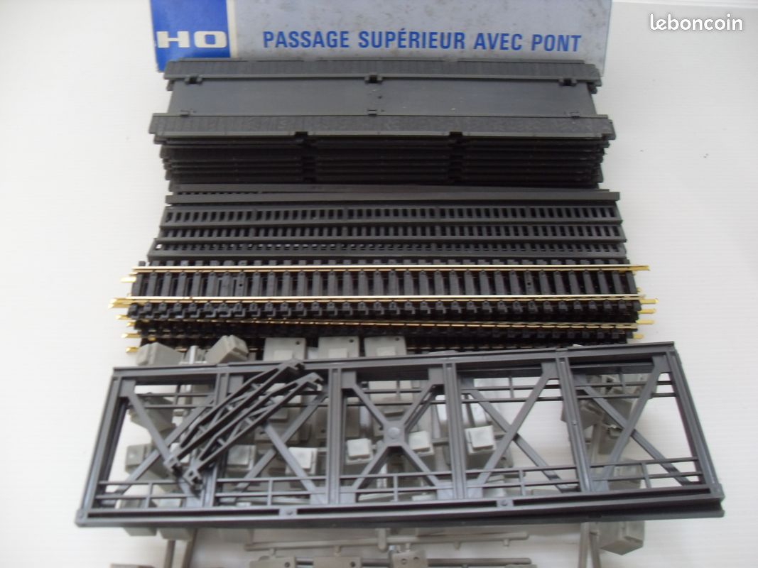 Passage Supérieur Courbe Jouef HO, Rails Acier, Référence 2674, Sans Boîte