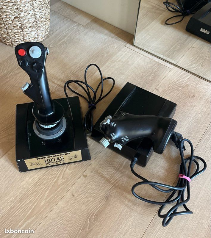 HOTAS Thrustmaster Cougar (Joystick + Manette des gaz) Métal (image 1)