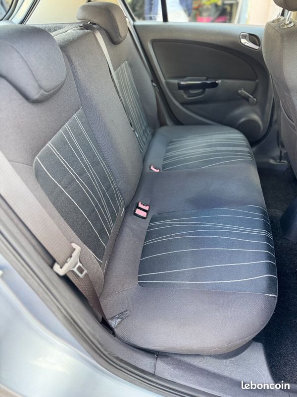 Opel Corsa D 1.2 80CH Enjoy (image 16)