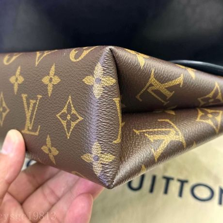 Bonnet, bob, béret Louis Vuitton d'occasion - Annonces accessoires et  bagagerie leboncoin