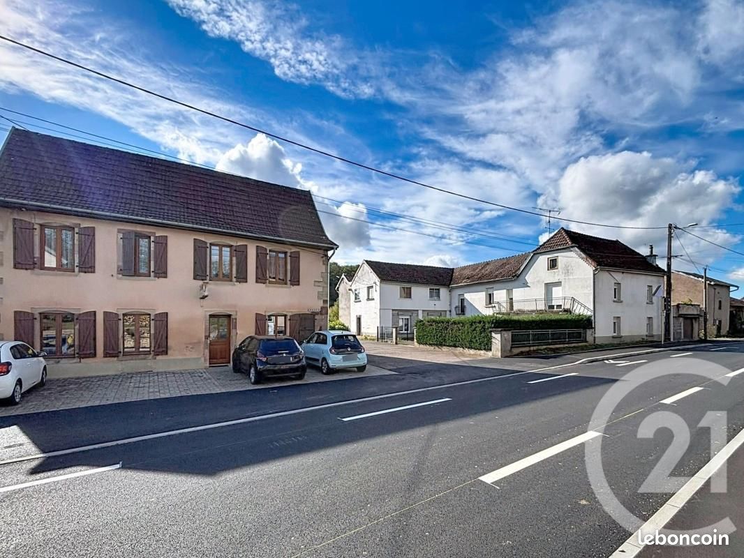 Immeuble 500 m² · à Athesans-Étroitefontaine · 500 m² · 230 000 €