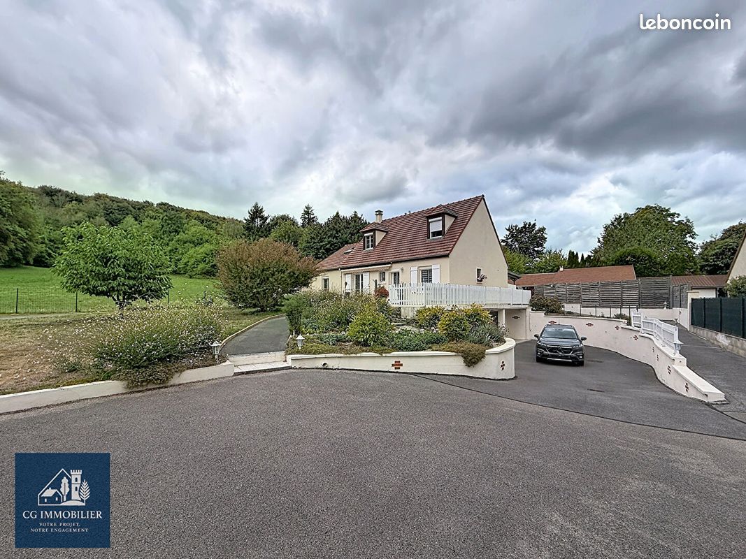 Maison 5 pièces 115 m² · à Saint-Étienne-Roilaye · 115 m² · 296 900 €