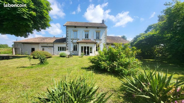 Maison 8 pièces 213 m²
