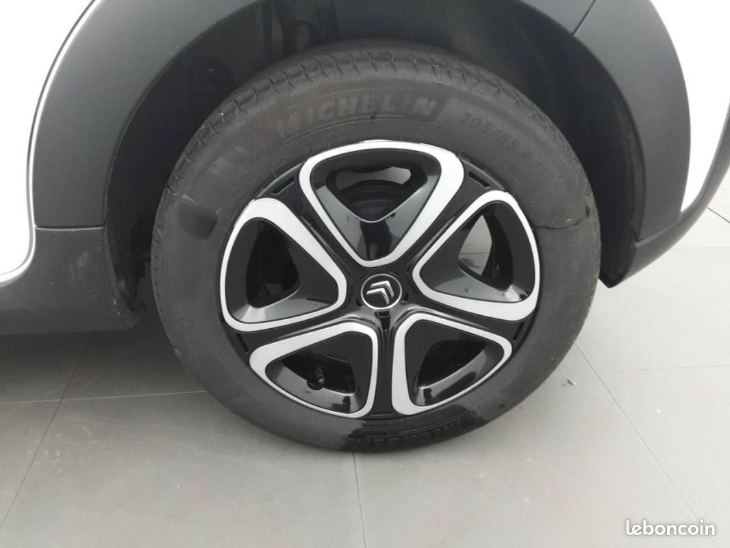 Citroën C3 PureTech 83 ch BVM5 - Plus (image 13)