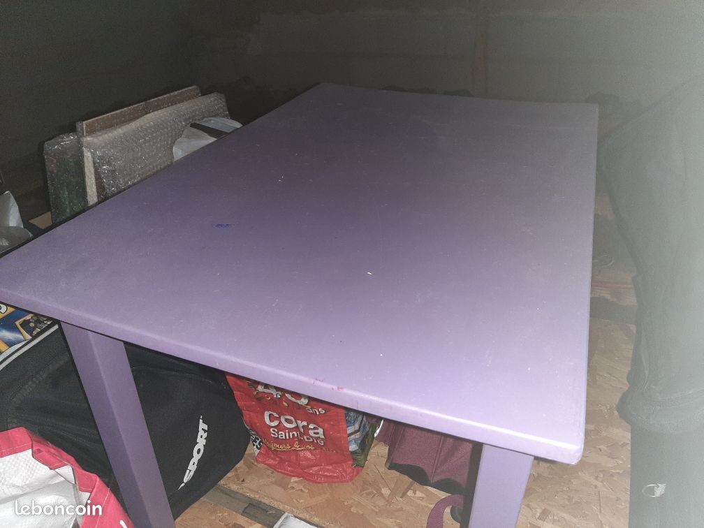 Table (image 1)