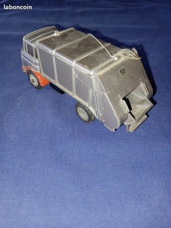 JRD REF. 131 BERLIET BENNE A ORDURES + BOÎTE