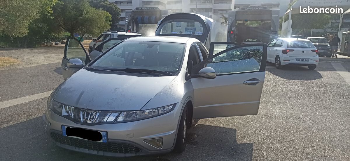 Honda Civic 1.8 Vtec 140 (prix à débattre) (image 1)